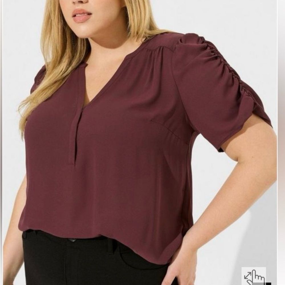 torrid short sleeve harper georgette sassafras blouse size 5